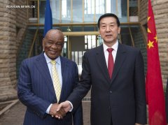 Ван Юн встретился с премьер-министром Лесото Т. М. Табане